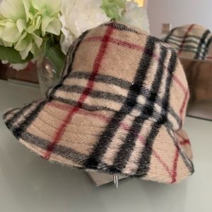 Burberry plaid hat